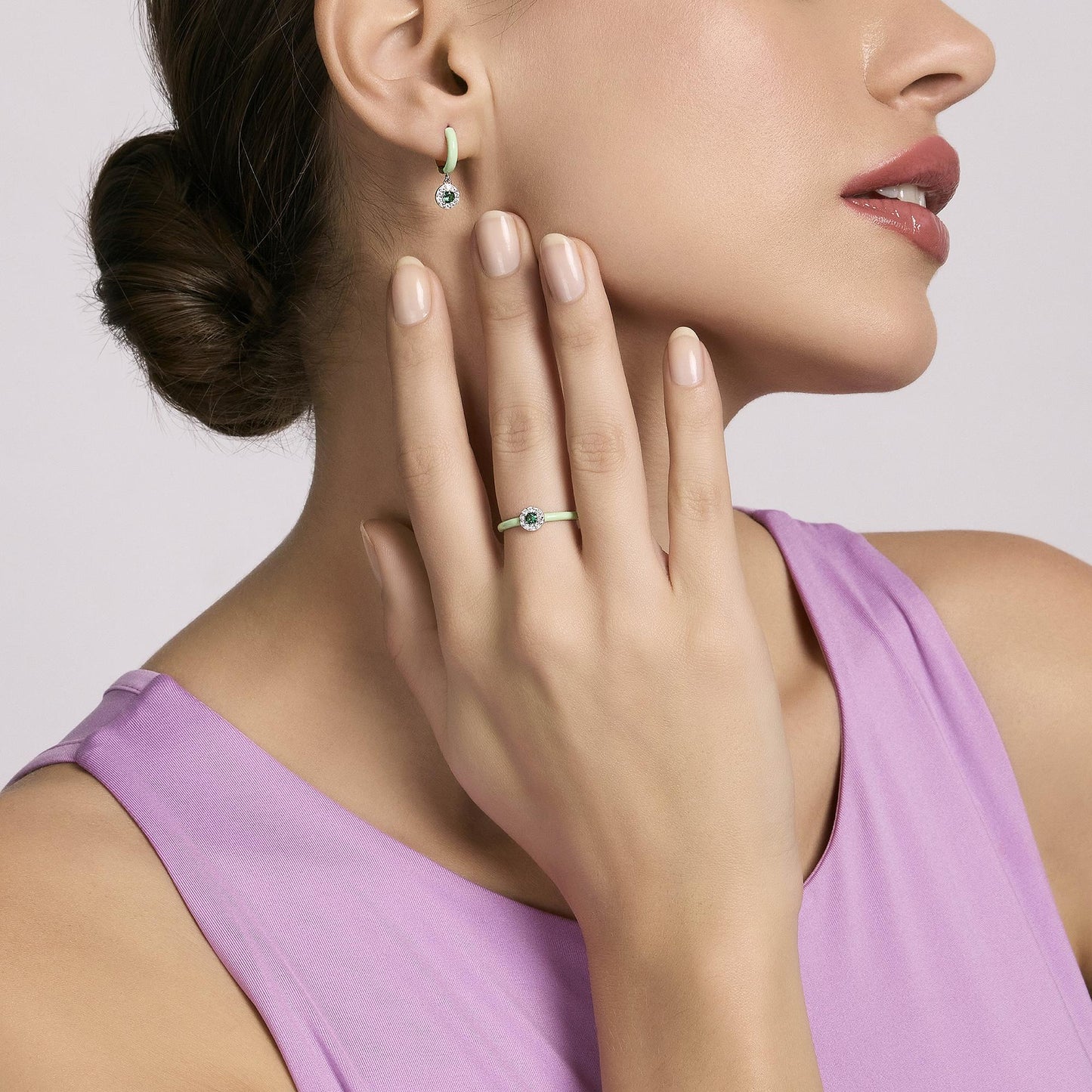 Orecchini a cerchio Mabina donna Smalto verde e smeraldo Milanesienne