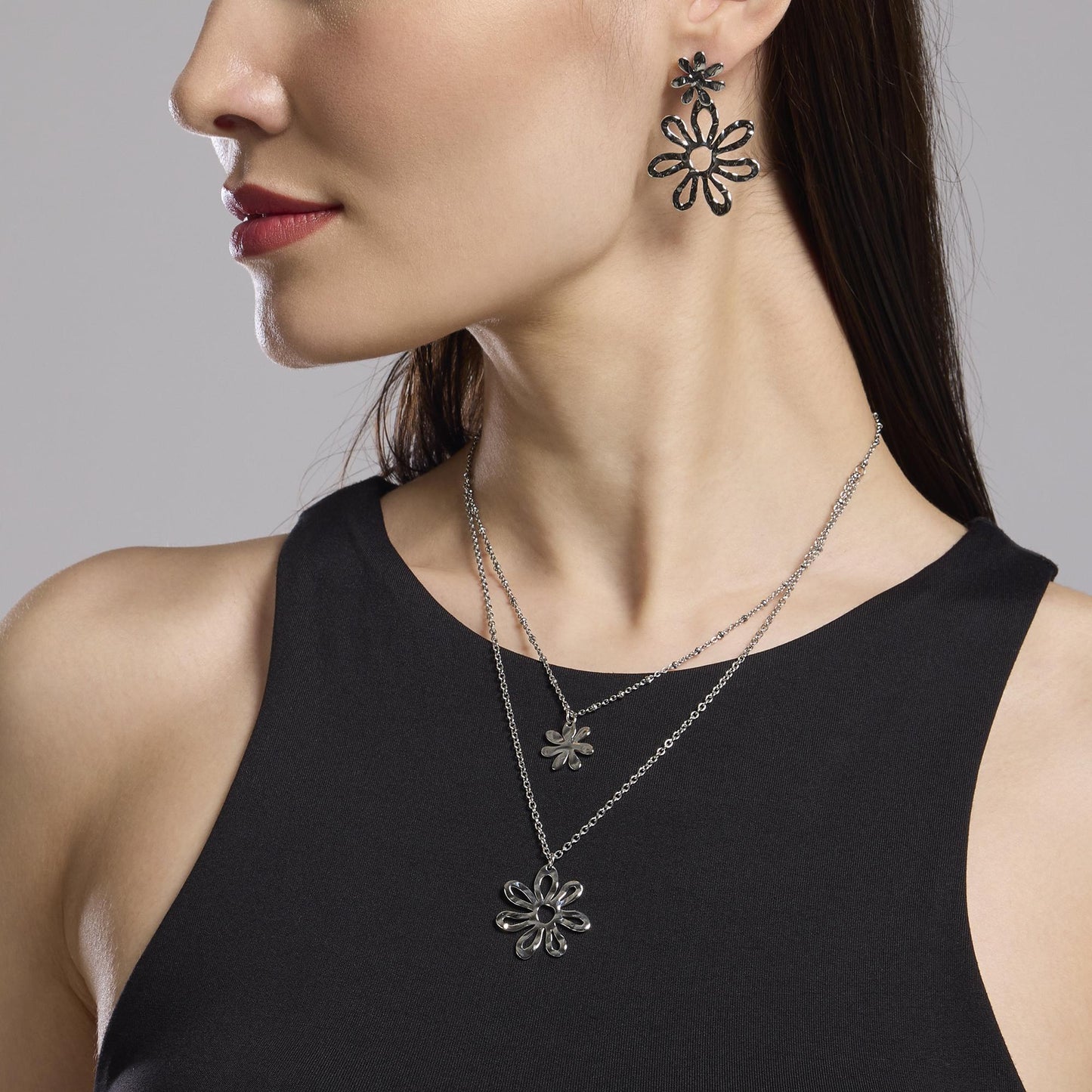 Collana Kidult donna con doppia catena e fiori pendenti