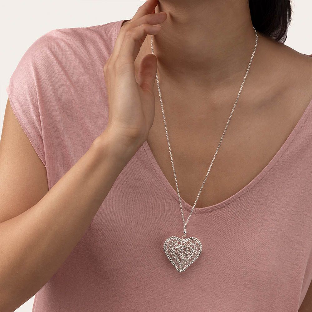 Collana lunga Vestopazzo donna Cuore ricamato