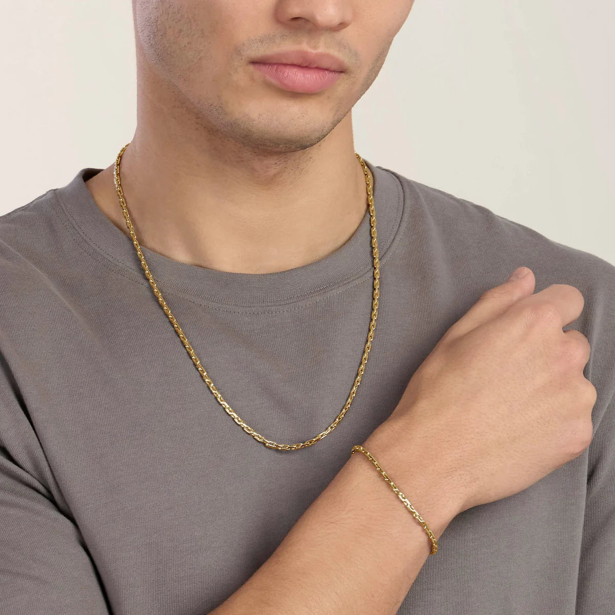 Bracciale Kidult uomo in acciaio dorato con maglie allungate