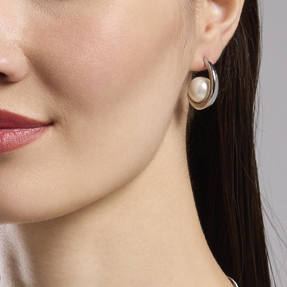 Orecchini Kidult Style 09 Semicerchio con perla conchiglia