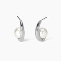 Orecchini Kidult Style 09 Semicerchio con perla conchiglia