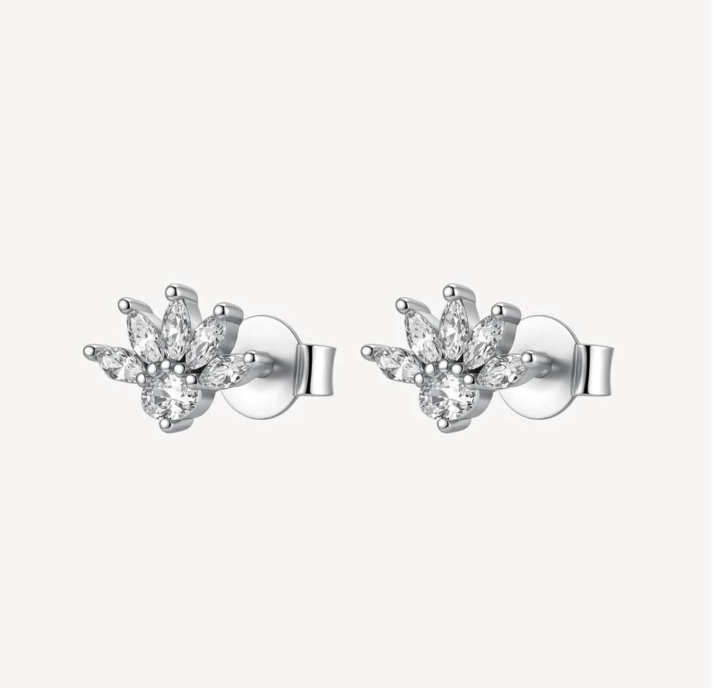 Orecchini argento Fancy infinite white a lobo Fiore