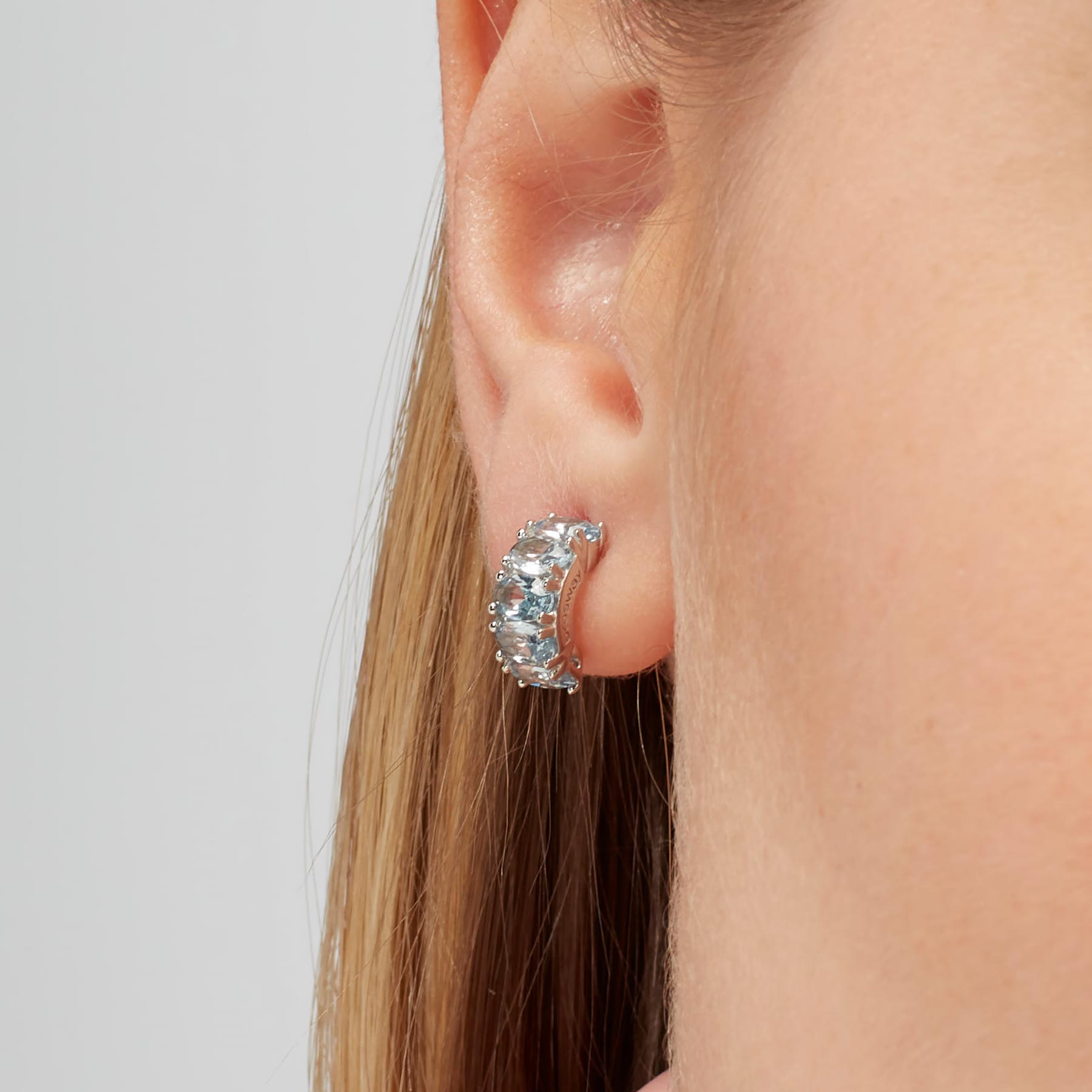 Orecchino argento Fancy light sapphire