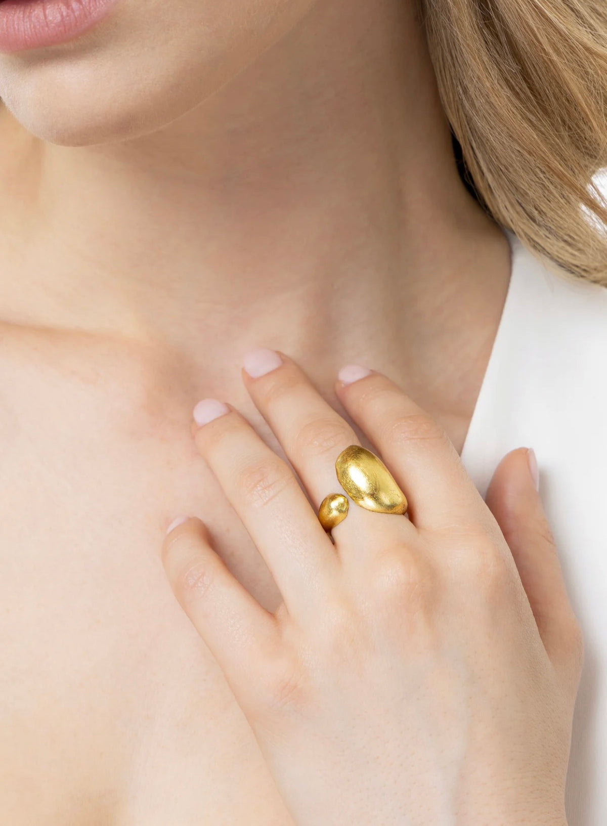 Anello Vestopazzo donna con petalo ondulato