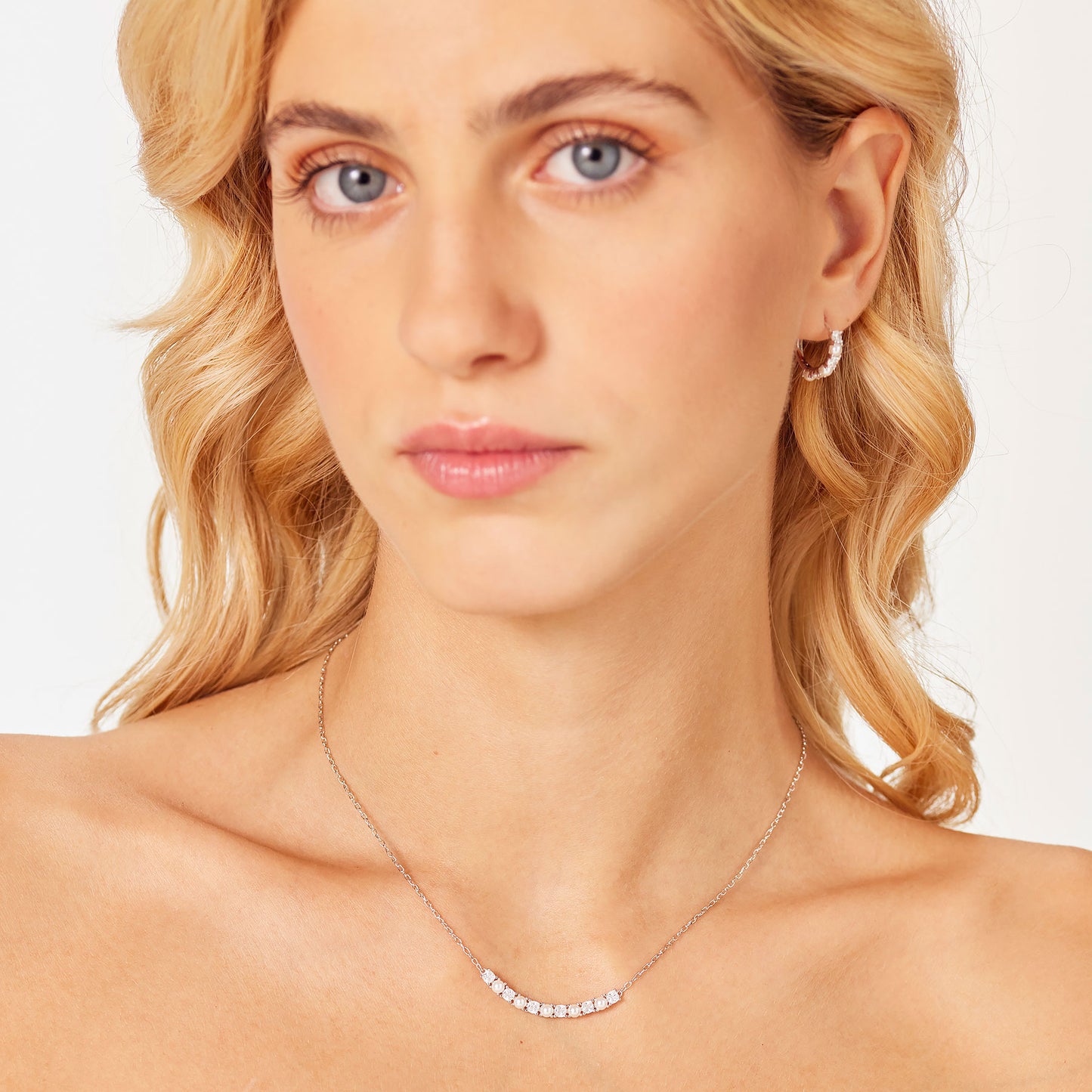 Collana Brosway Fancy Infinite white Zirconi e perle conchiglia
