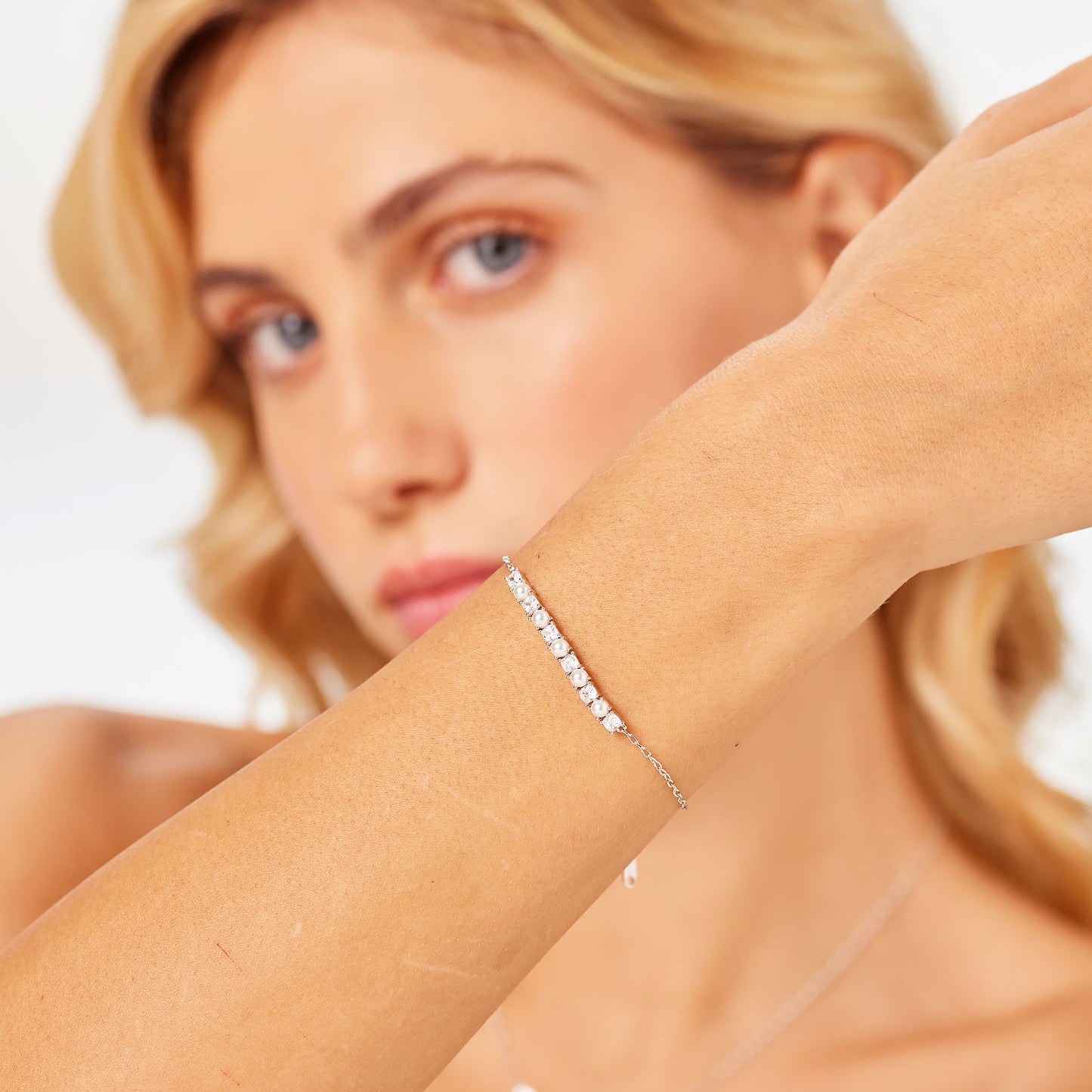 Bracciale Brosway Fancy Infinite white Zirconi e perle conchiglia