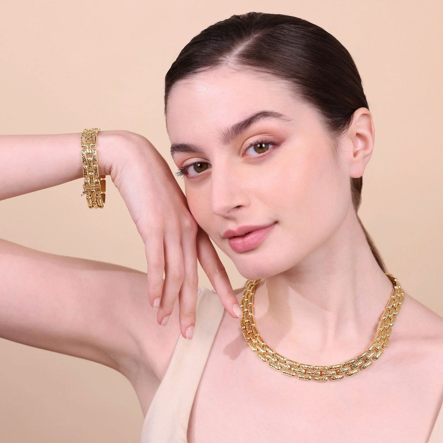 Collana donna Etrusca Girocollo Catena Pantera Martellata