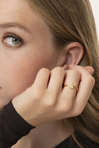 Anello Vestopazzo donna Fedina aperta con cuori punto luce