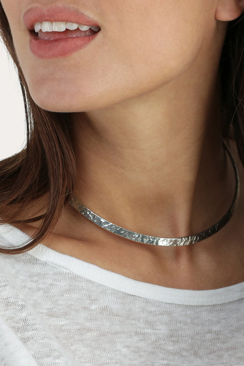 Collana rigida Vestopazzo donna Tonda battuta