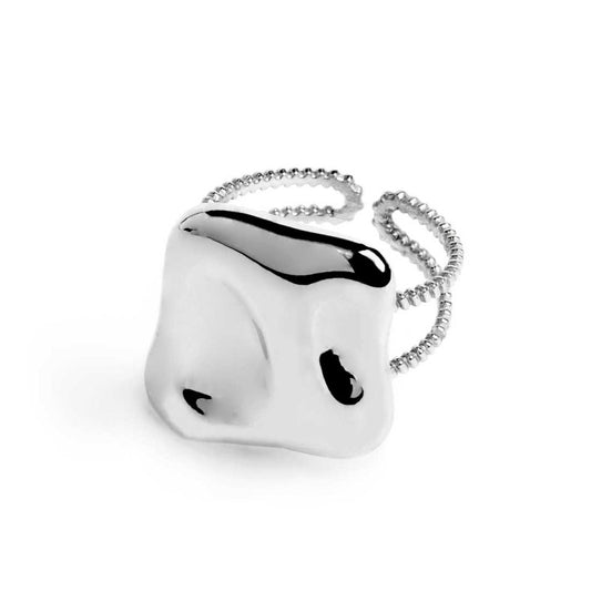 Anello Marlù Piastra quadrata irregolare martellata