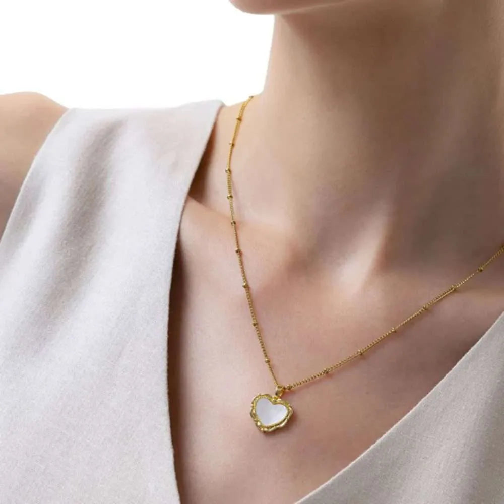 Collana Vestopazzo donna Cuore vintage madreperla