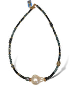 Collana Sacramore Pietre naturali, cristalli e perla scaramazza